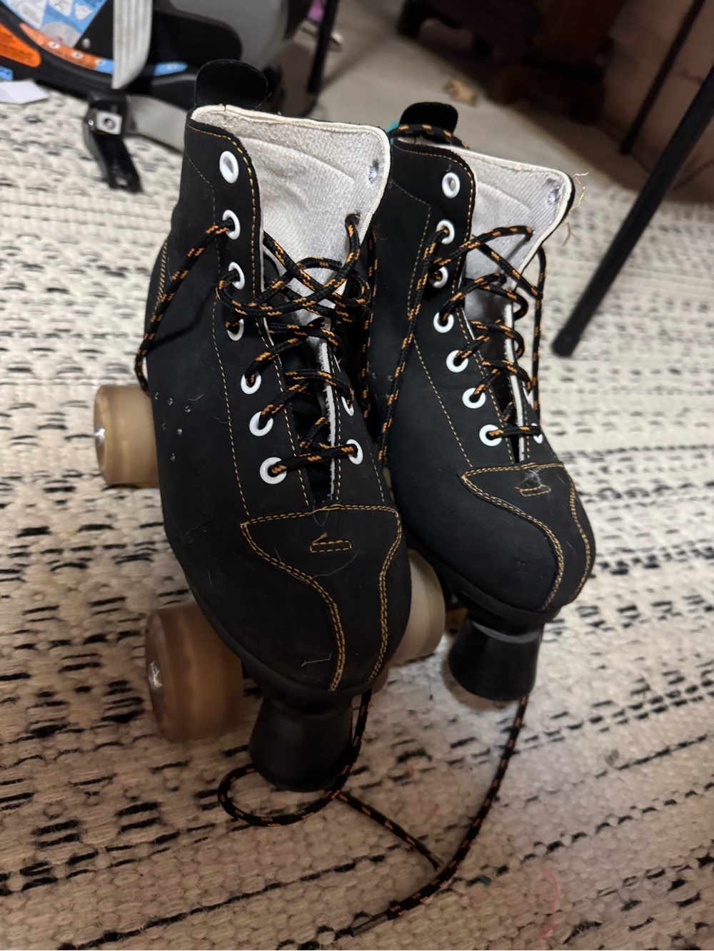Black Women's Quad Roller Skates - Classic Lace-Up